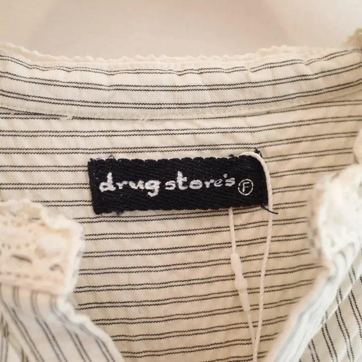 [SOLD OUT] drug store 시어서커 레이스 원피스