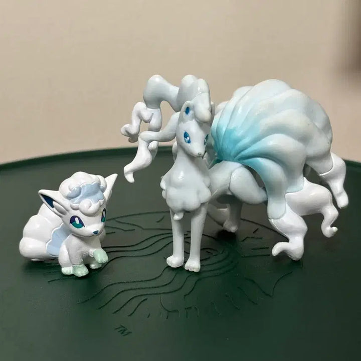 [BUNJANG] Pokemon MonColle Alola Ninetales &amp; Vulpix Classic Figure Set / 포켓몬 몬코레 몬콜레 알로라 식스테일 나인테일 고전 피규어 가챠 세트