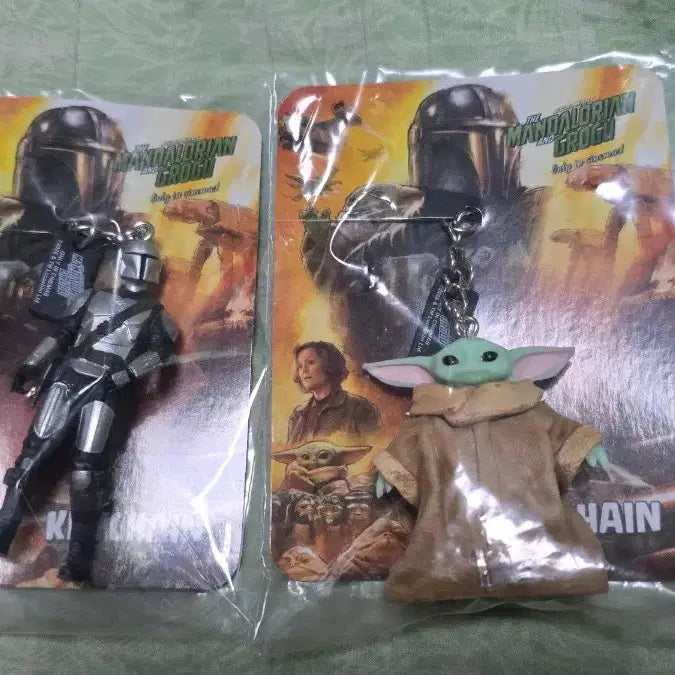 [BUNJANG] The Mandalorian &amp; Grogu Megabox Keychain Set (2 Types) / 스타워즈 만달로리안과 그로구 메가박스 키체인 2종 세트 팝니다