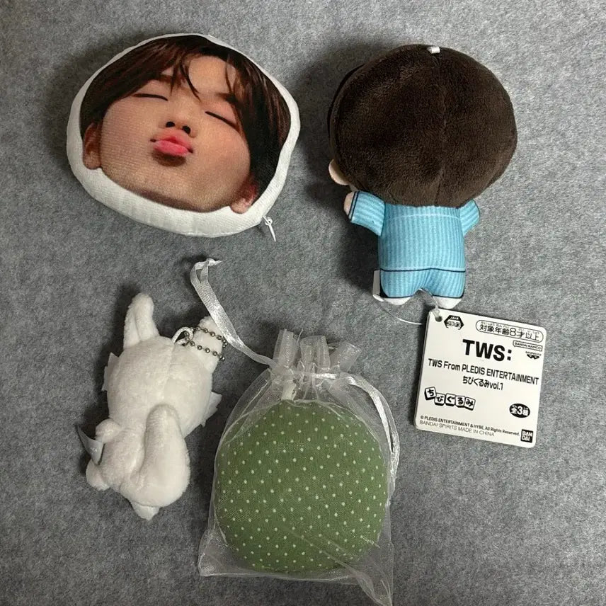 [BUNJANG] TWS Shinyu Doll Bundle Set / 투어스 신유 인형 일괄