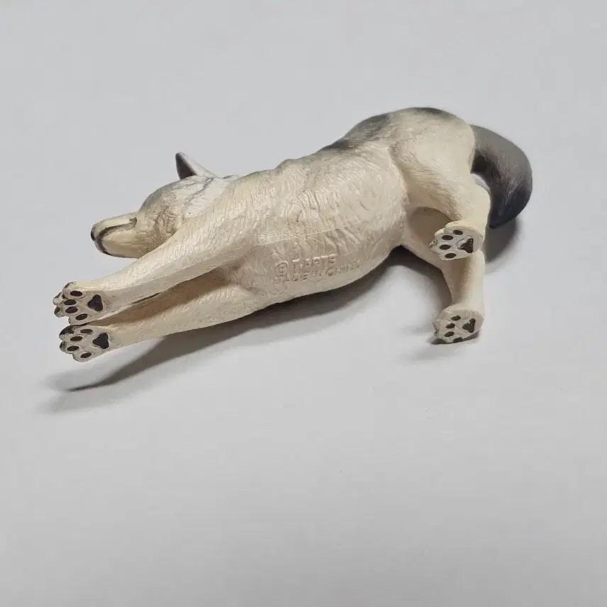 [BUNJANG] Nobism Stretching Wolf Animal Gacha Figure / 늑구 늑대 노비즘 nobism 기지개 스트레칭 동물 가챠 피규어 강아지