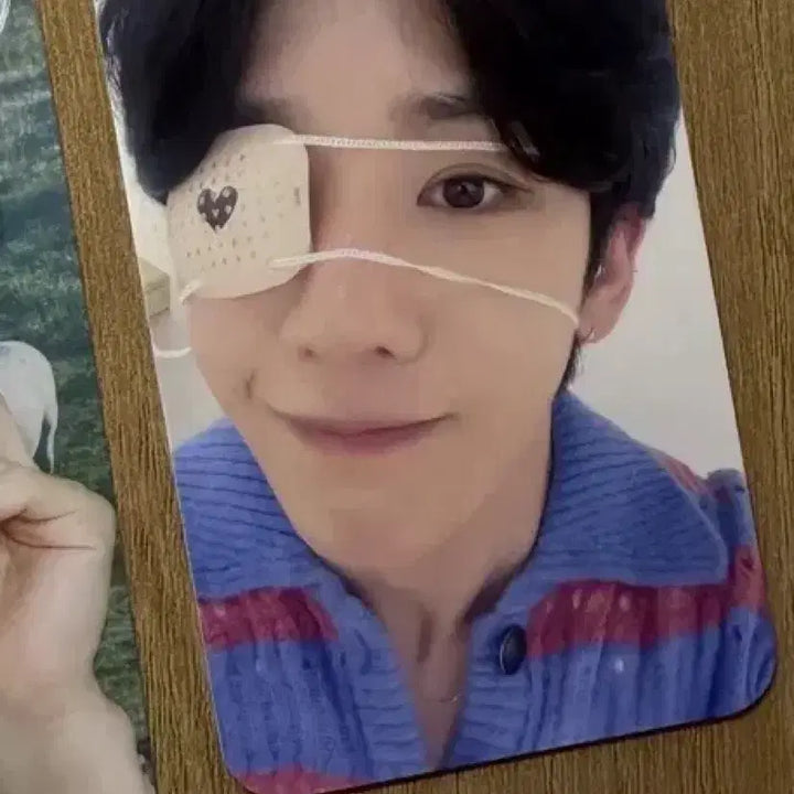 [BUNJANG] Kim Byung-joo Blindfold Photocard / 김병주 안대 포토카드