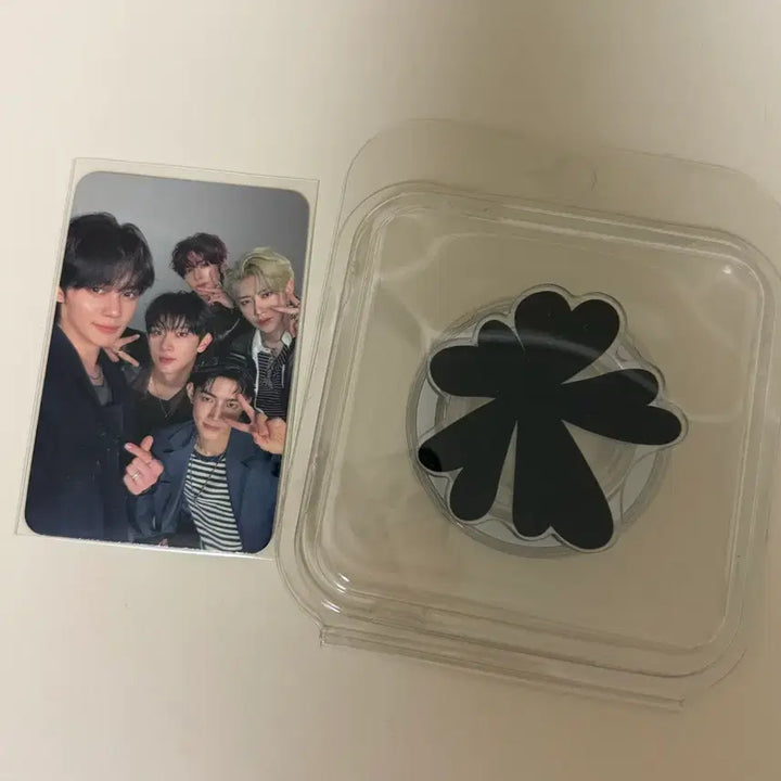 [BUNJANG] Double Show Case Group Photocard Gripsock / 앤더블 쇼케이스 포카 그립톡 역조공 양도 쇼케