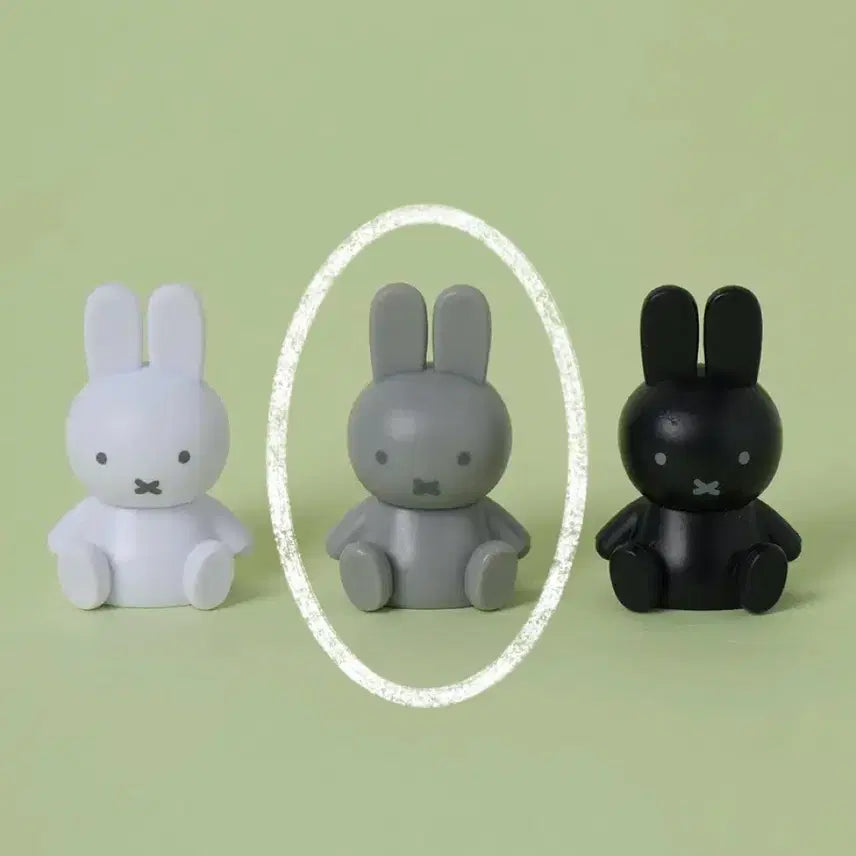 [BUNJANG] Miffy Dark Solid Standard Figure / 다이소 미피 피규어 클리어 다크솔리드 스탠다드