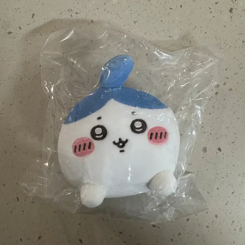 [BUNJANG] Chiikawa Hachiwara "Cheeks" Plush Doll / 치이카와 하치와레 엉덩이인형