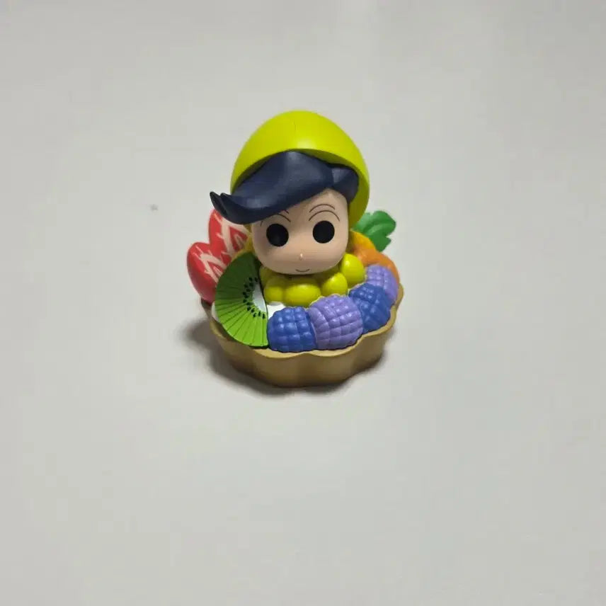 [BUNJANG] Crayon Shin-chan Fruit Tart Dessert Figure / (정품 새상품) 짱구 과일 타르트 디저트 피규어