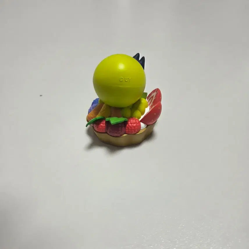 [BUNJANG] Crayon Shin-chan Fruit Tart Dessert Figure / (정품 새상품) 짱구 과일 타르트 디저트 피규어