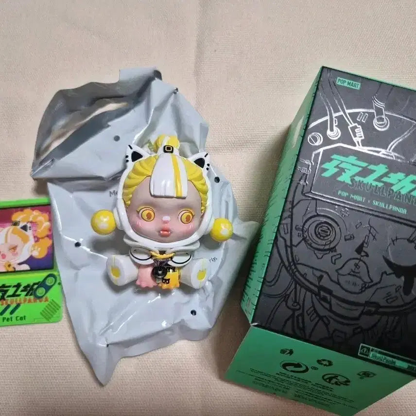 [BUNJANG] Pop Mart Skullpanda City of Night Cat / 팝마트 스컬판다 시티오브나이트 고양이