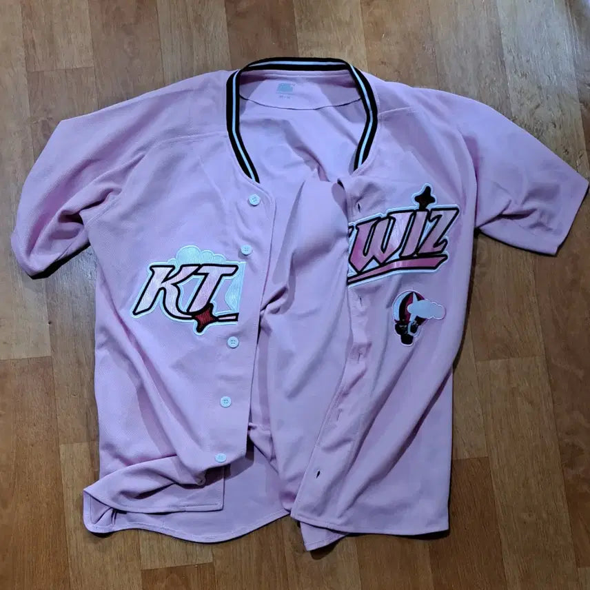 [BUNJANG] KT Wiz Pink Cloud Baseball Jersey (Size 95) / (무료배송)KBO KT 위즈 핑크 클라우드 야구 유니폼(95)