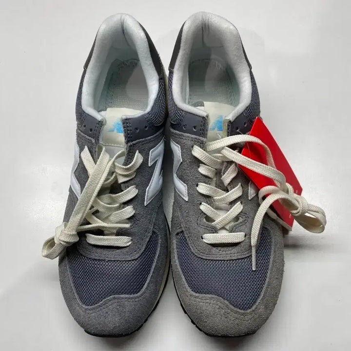 [BUNJANG] New Balance 574 Heritage Grey Sneakers (275mm) / 새상품)뉴발란스 574 헤리티지 그레이 . 275mm