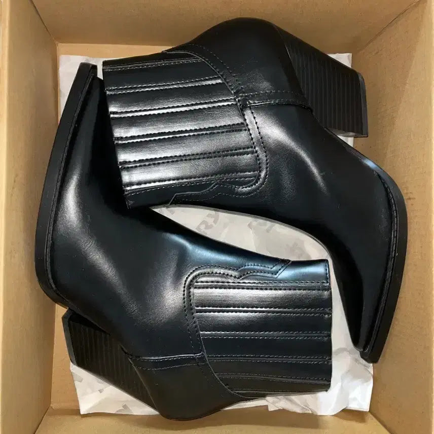 [SOLD OUT] ZARA 자라 블랙 앵클 부츠