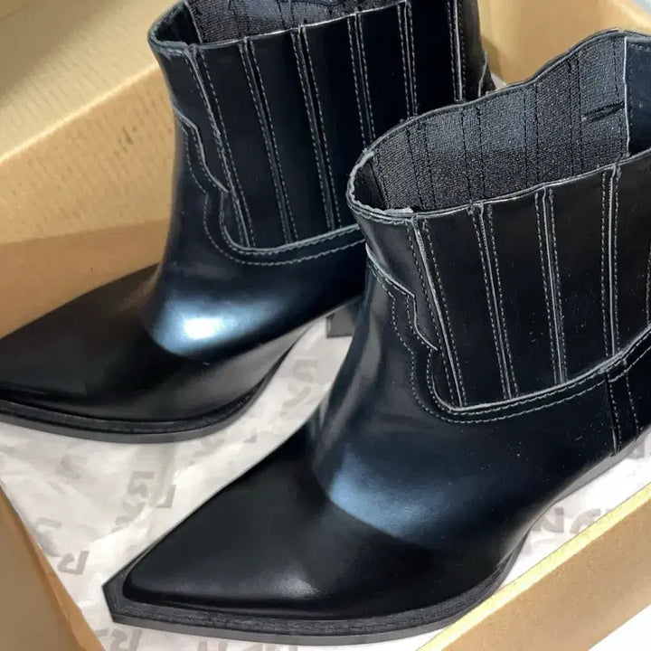 [SOLD OUT] ZARA 자라 블랙 앵클 부츠