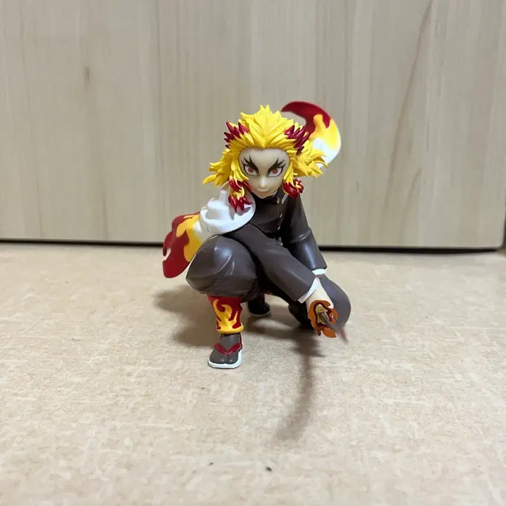 [BUNJANG] Demon Slayer Kyojuro Rengoku Figure (No Box) / 귀칼 렌고쿠 피규어 (박스X)