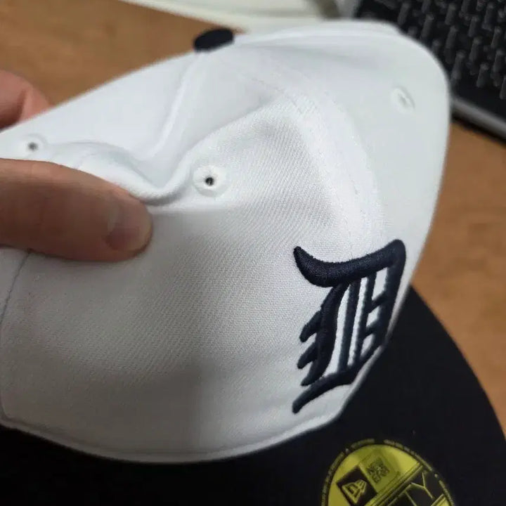 [BUNJANG] New Era Detroit White 59FIFTY Fitted Hat 7 3/8 / 뉴에라 디트로이트 화이트 59FIFTY 7 3/8(새상품)