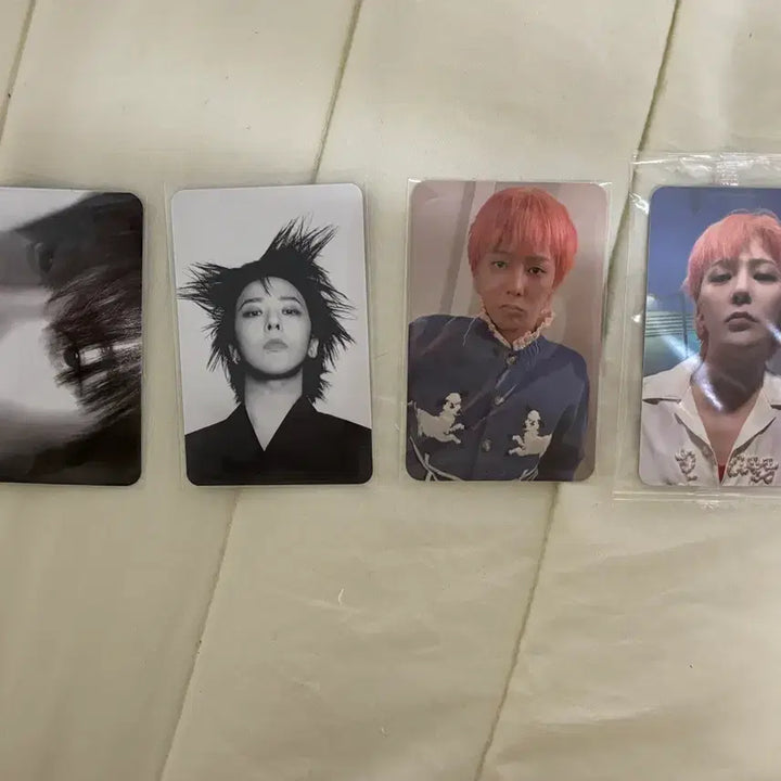 [BUNJANG] G-Dragon Weverse Shop Lucky Draw Photocard / 지드래곤 위버맨쉬 특전 포카