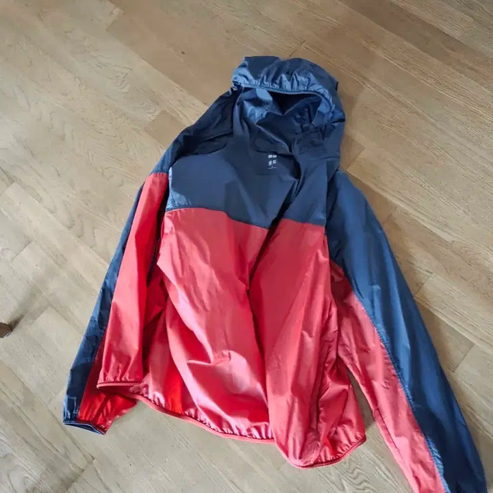 [BUNJANG] Uniqlo Windbreaker Dark Gray/Red XL / 유니클로 바람막이 XL 다크그레이/레드