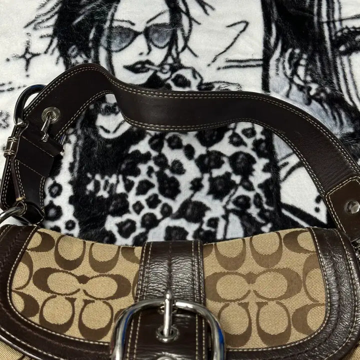 [BUNJANG] Coach Signature Hobo Shoulder Bag / 코치 시그니처 호보백 숄더백