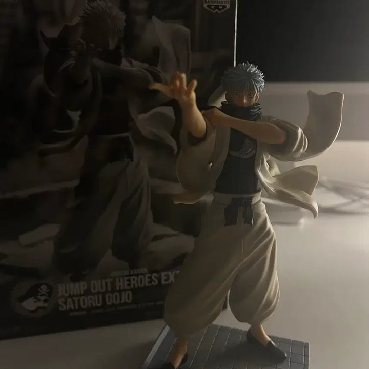 [BUNJANG] Giga Jump Gojo Satoru Figure (Opened Display) / 개봉전시) 기가점프 당주 고죠 사토루 피규어