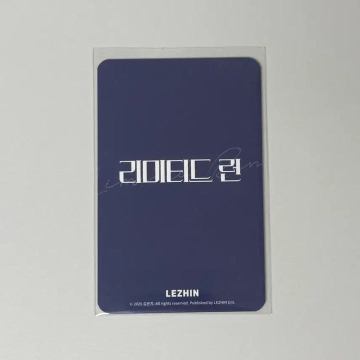 [BUNJANG] Rebelom Cafe Limited Edition Photocard / 레진 레봄 카페 리미티드런 특전 포토카드 판매