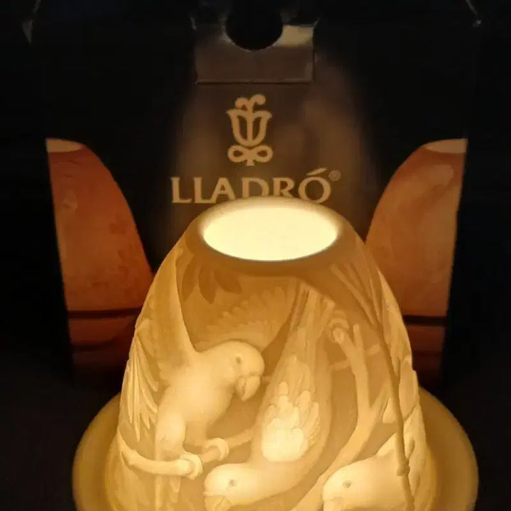 [BUNJANG] Lladro Parrots Lithophane Porcelain Light (Candle Lamp) - Vintage 2009 / [희귀/빈티지] 야드로 LLADRO - 앵무새 포슬린라이트(캔들조명)