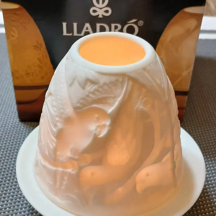 [BUNJANG] Lladro Parrots Lithophane Porcelain Light (Candle Lamp) - Vintage 2009 / [희귀/빈티지] 야드로 LLADRO - 앵무새 포슬린라이트(캔들조명)