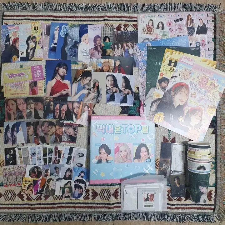 [BUNJANG] Fromis_9 Baek Ji-heon Merchandise Bundle / 택포) 프로미스나인 굿즈 백지헌 등 모음 일괄