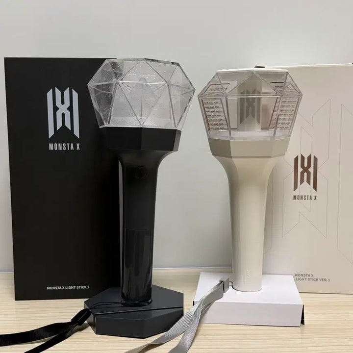 [BUNJANG] Monsta X Official Lightstick (Mondongyi 2 &amp; 3) / 몬둥이 (몬스타엑스 응원봉) 팔아요