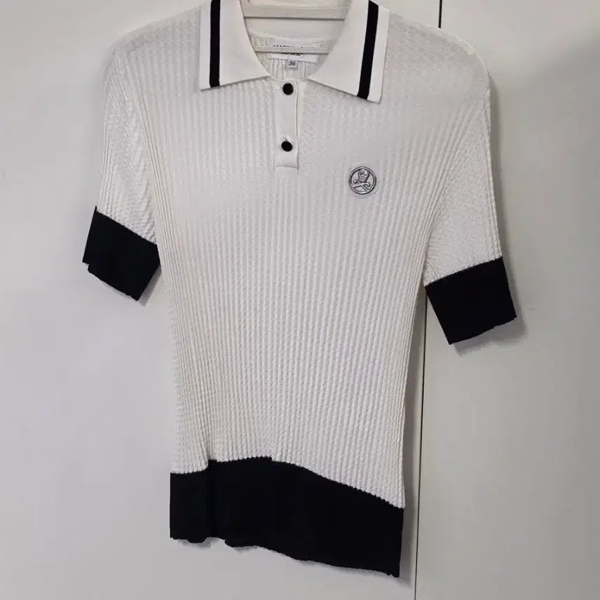 [BUNJANG] Mark &amp;ロナ Golf Ribbed Knit Top / 마크앤로나 골프 골지니트  36