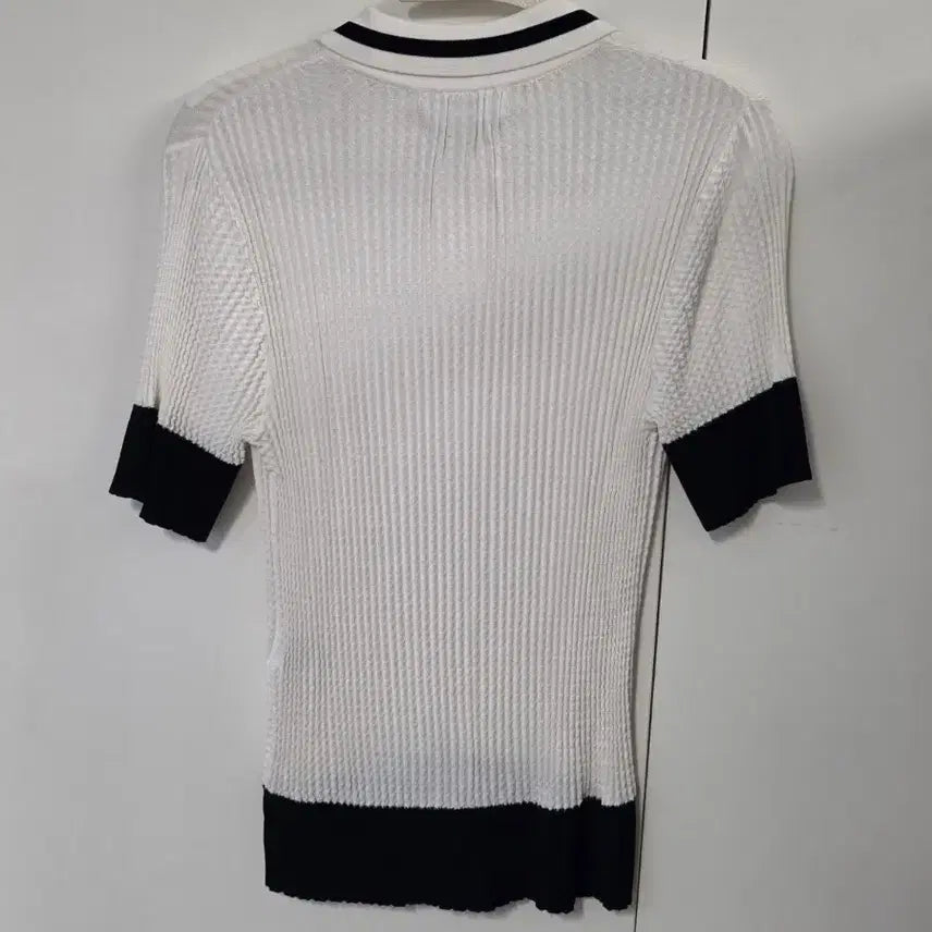 [BUNJANG] Mark &amp;ロナ Golf Ribbed Knit Top / 마크앤로나 골프 골지니트  36