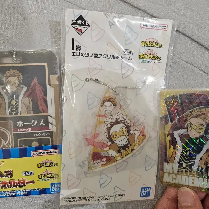 [BUNJANG] My Hero Academia Hawks Card Holder, Acrylic Charm Keychain, and Card Set (Sealed) / 미개봉) 나히아 제일복권 호크스 카드홀더 + 아크릴 참 키링+ 카드