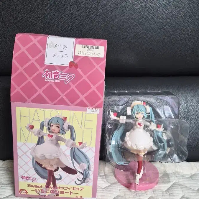 [BUNJANG] FURYU Hatsune Miku Strawberry Shortcake Figure / 후류 하츠네 미쿠 스위트 피규어 딸기 쇼트케이크