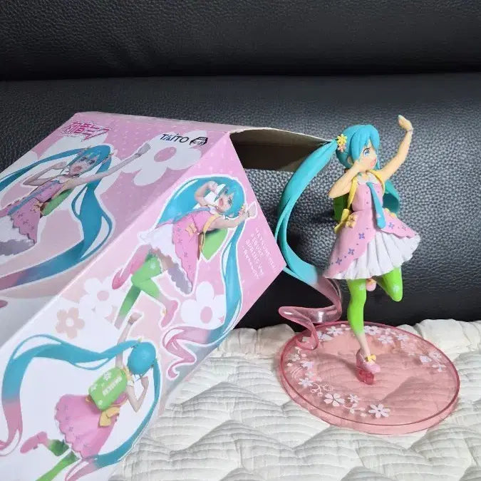 [BUNJANG] TAITO Hatsune Miku Spring Ver. Figure / TAITO 하츠네 미쿠 Spring Ver. 피규어
