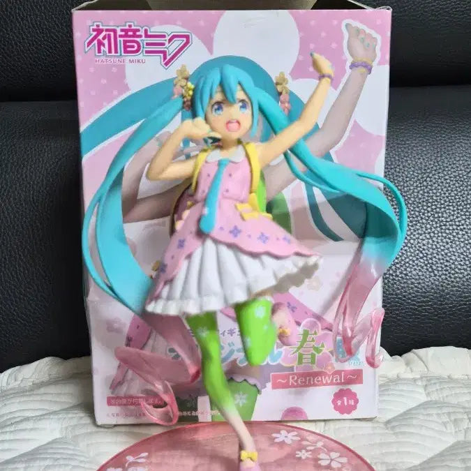 [BUNJANG] TAITO Hatsune Miku Spring Ver. Figure / TAITO 하츠네 미쿠 Spring Ver. 피규어