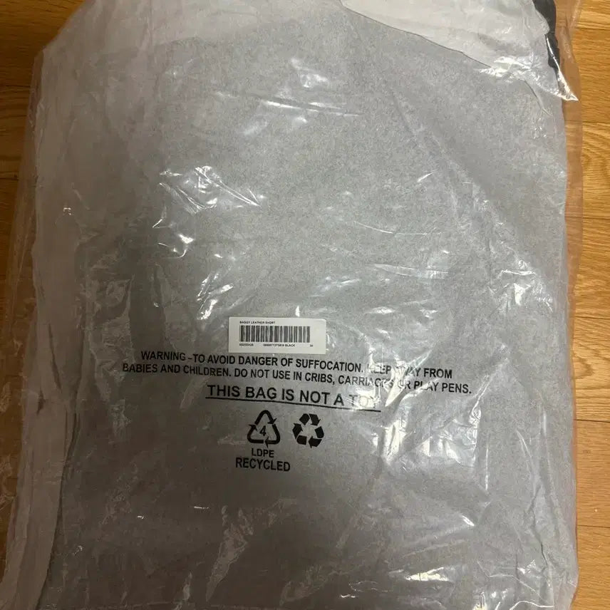 [BUNJANG] Supreme 25SS Black Leather Baggy Shorts / [36]25SS 슈프림 배기 레더 쇼츠 블랙