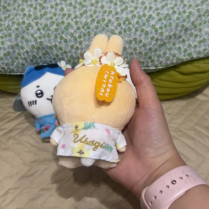 [BUNJANG] Chiikawa Hachiware Usagi Travel Mascot Plush Set / 치이카와 하치와레 우사기 여행 가고 싶다 마스코트(택유) 뽑기