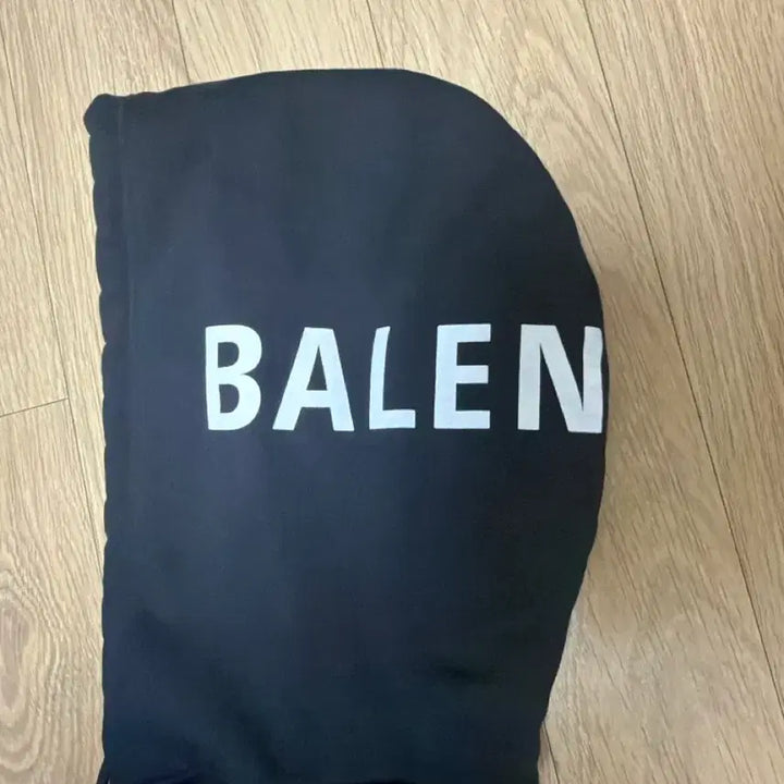 [SOLD OUT] 발렌시아가 후드티