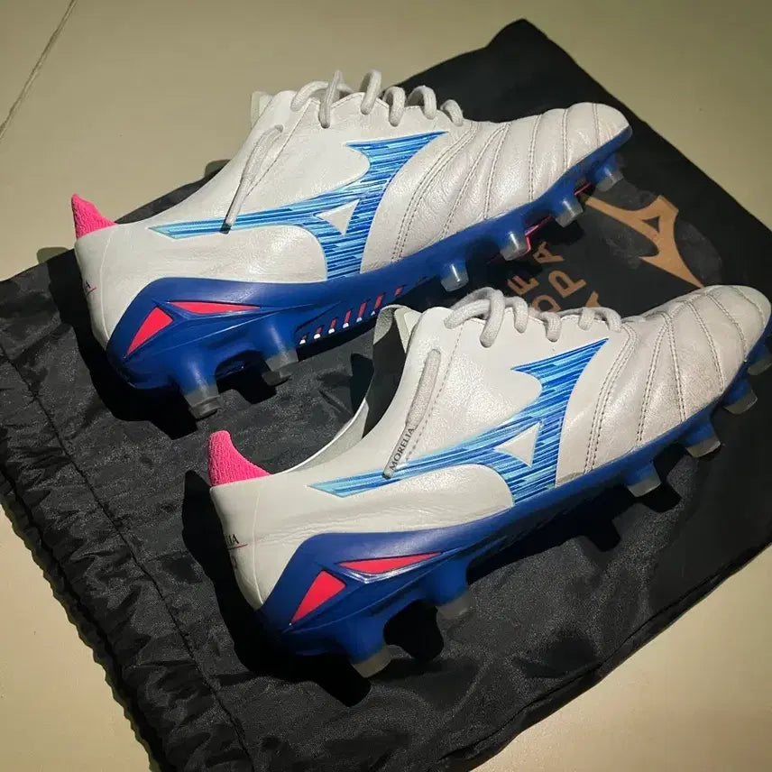[BUNJANG] Mizuno Morelia Neo 4 Japan MD Soccer Cleats (245mm) / 모렐리아 네오 4 JAPAN MD (245)