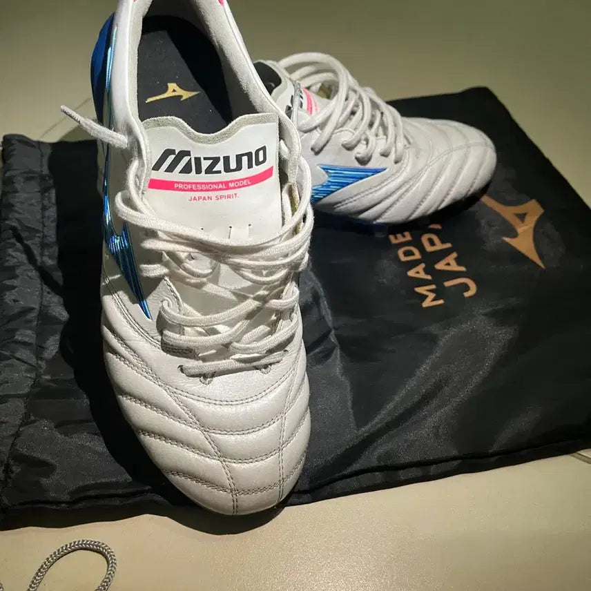[BUNJANG] Mizuno Morelia Neo 4 Japan MD Soccer Cleats (245mm) / 모렐리아 네오 4 JAPAN MD (245)