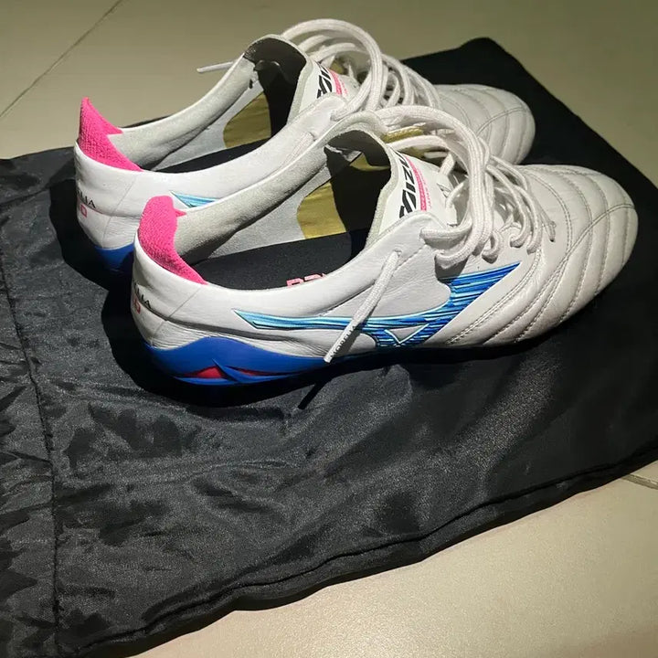 [BUNJANG] Mizuno Morelia Neo 4 Japan MD Soccer Cleats (245mm) / 모렐리아 네오 4 JAPAN MD (245)