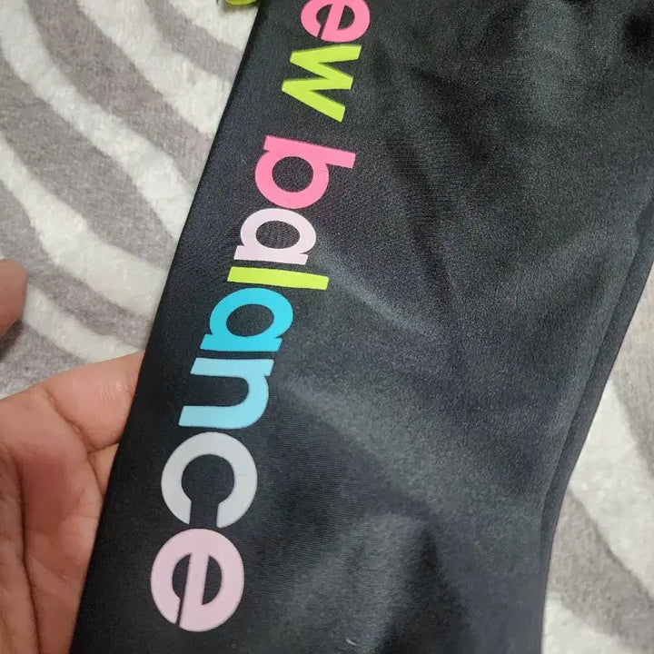 [BUNJANG] New Balance Kids Swimsuit Set (Black/Pink/Fluorescent) Size 100 / 뉴발란스 키즈 수영복 세트 (블랙/핑크/형광) 100