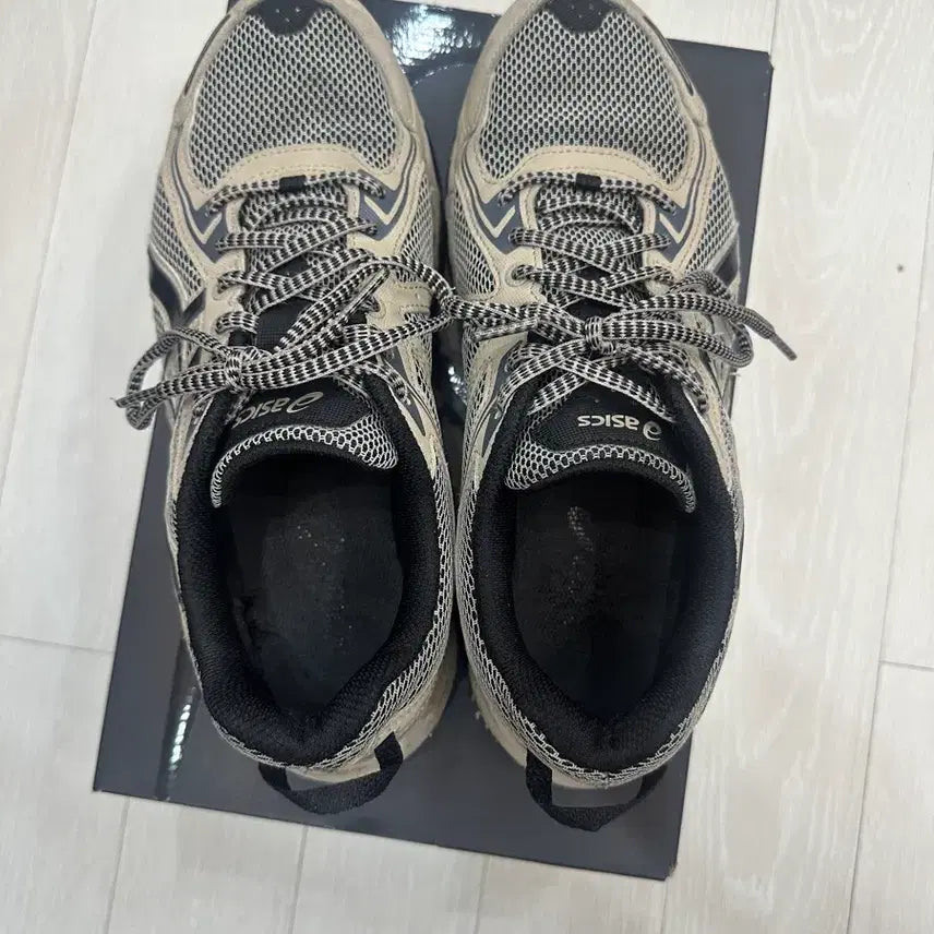 [BUNJANG] ASICS Gel-Venture 6 Feather Grey/Black Shoes (270) / [270] 아식스 젤 벤쳐 6 페더그레이블랙