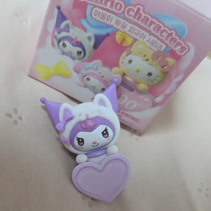 [BUNJANG] Sanrio Kuromi Hyper Cat Peekaboo Figure Series / 쿠로미 히퍼(산리오히퍼 야옹이 까꿍 피규어 시리즈)