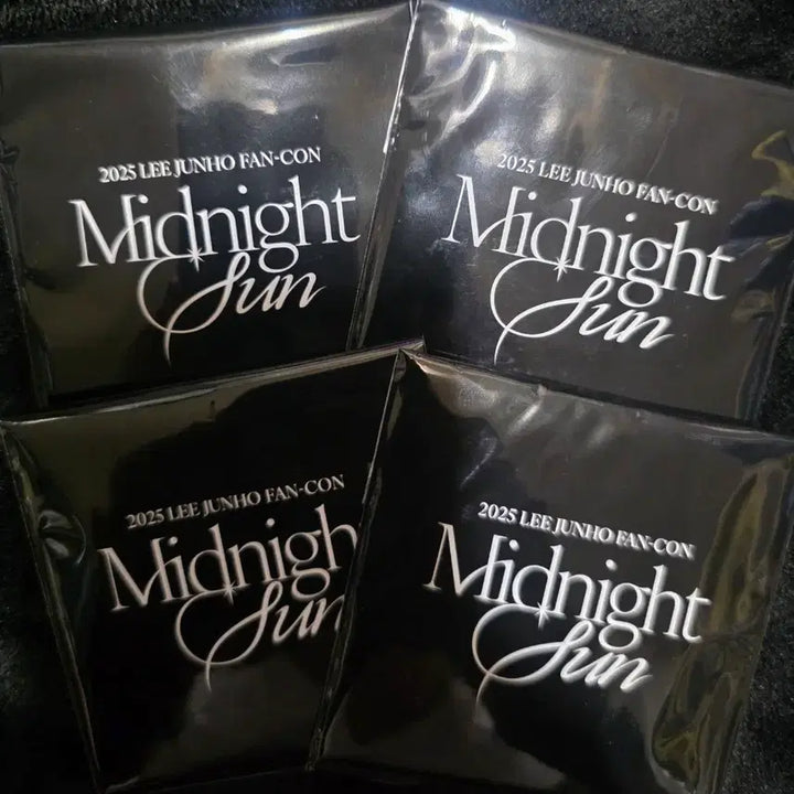 [BUNJANG] 2PM Junho "Paeng-Paeng" Acrylic Badge Full Set / 이준호 펭펭 아크릴 뱃지 드볼 세트