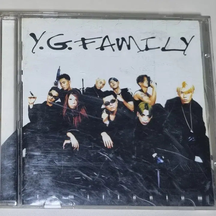 [BUNJANG] YG Family 1st Album (Unsealed CD) / YG FAMILY 1집 (개봉 CD)