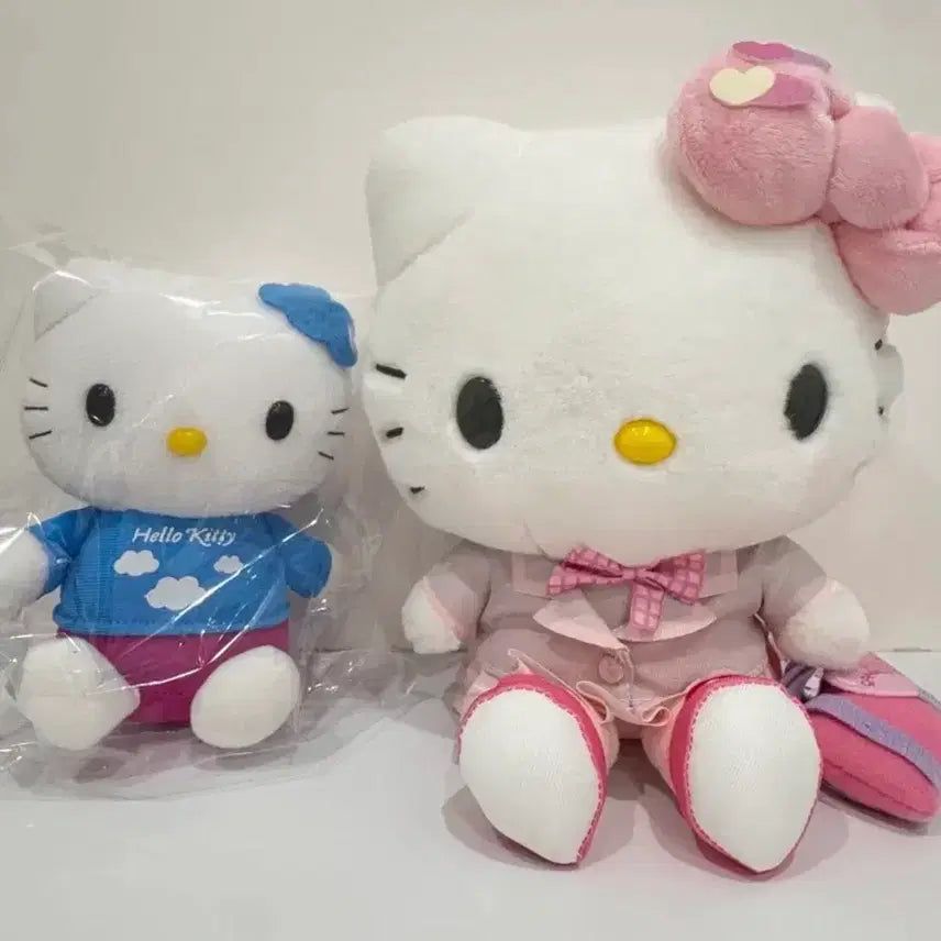 [BUNJANG] Sanrio Hello Kitty Kirameki School Uniform Plush + Classic Tea Doll / 산리오 헬로키티 키라메키 스쿨 교복 누이 인형 + 고전키 티인형