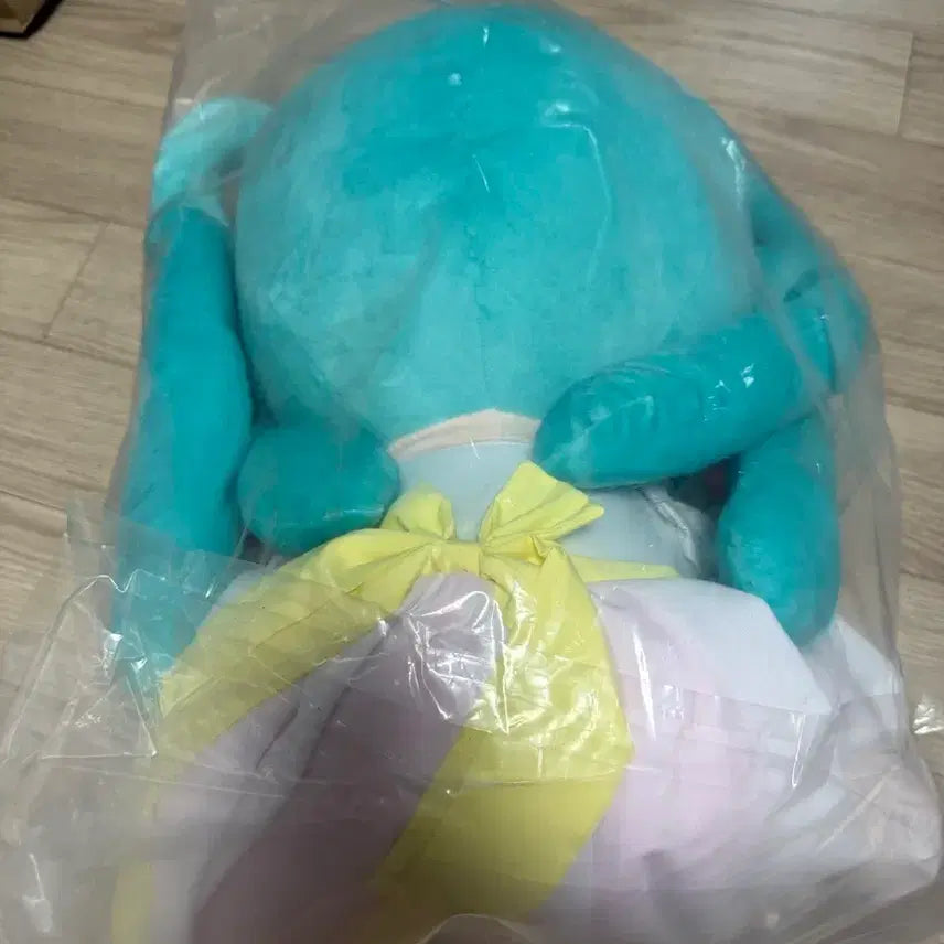 [BUNJANG] Hatsune Miku China Kuzuji A Prize Plush Doll (Sealed) / (미개봉)하츠네 미쿠 중국 한정 쿠지 A상 인형