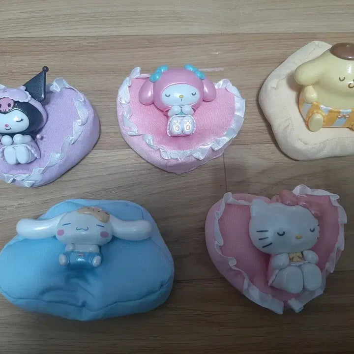 [BUNJANG] Sanrio Sofa Series Figures Set (5 Types) / 산리오 소파시리즈 피규어 5종