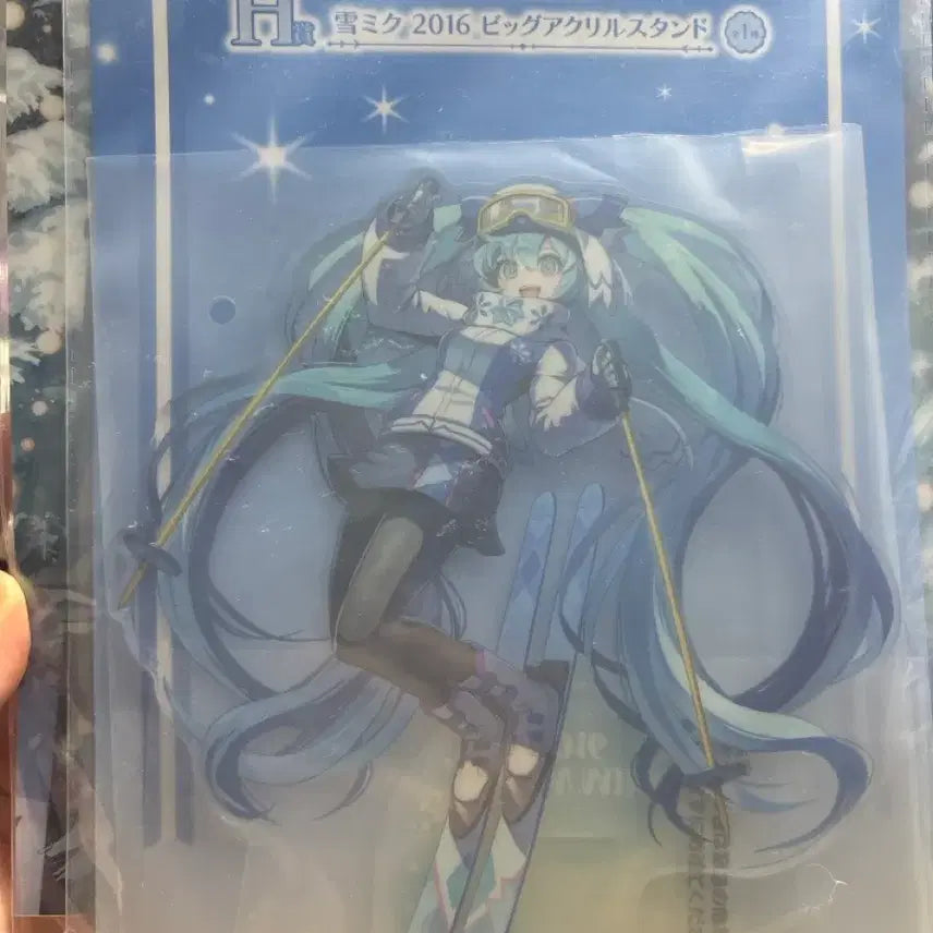 [BUNJANG] Snow Miku 2016 Ichiban Kuji H Prize Acrylic Stand + Poster / 2016 스노우 미쿠 이치방쿠지 H상 아크릴 스탠드 + 포스터