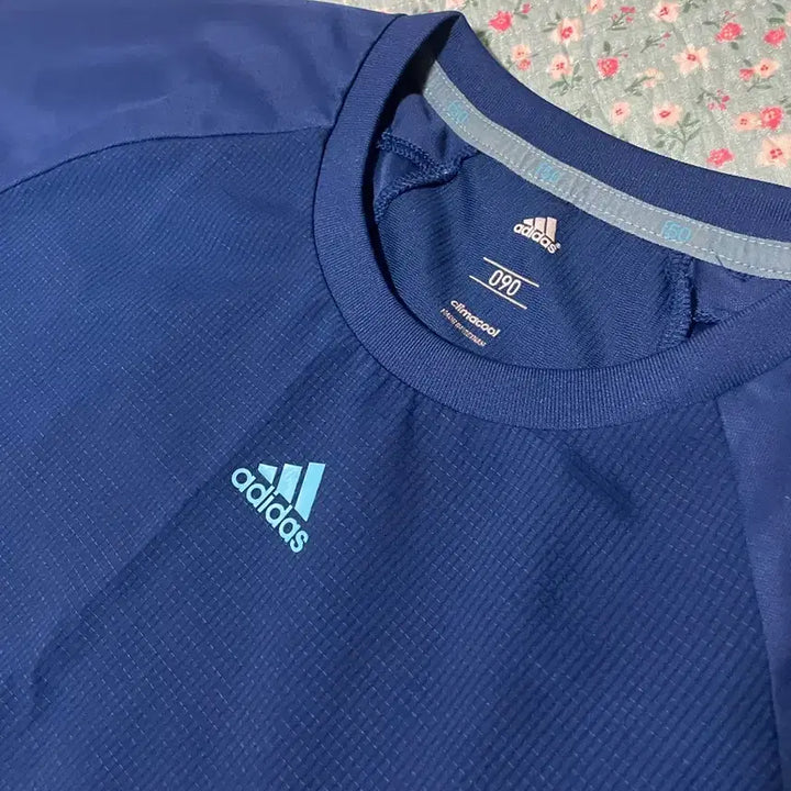 [BUNJANG] Adidas T-Shirt Bundle (2 Items) / 아디다스 티셔츠 2장