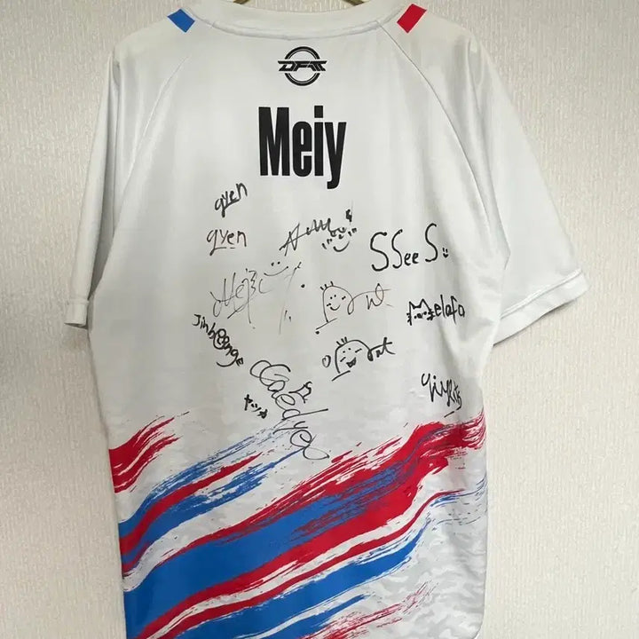 [BUNJANG] DFM VALORANT Team Mei Jersey (Signed by 25 &amp; 26) / DFM 발로팀 메이 유니폼 (25,26싸인)